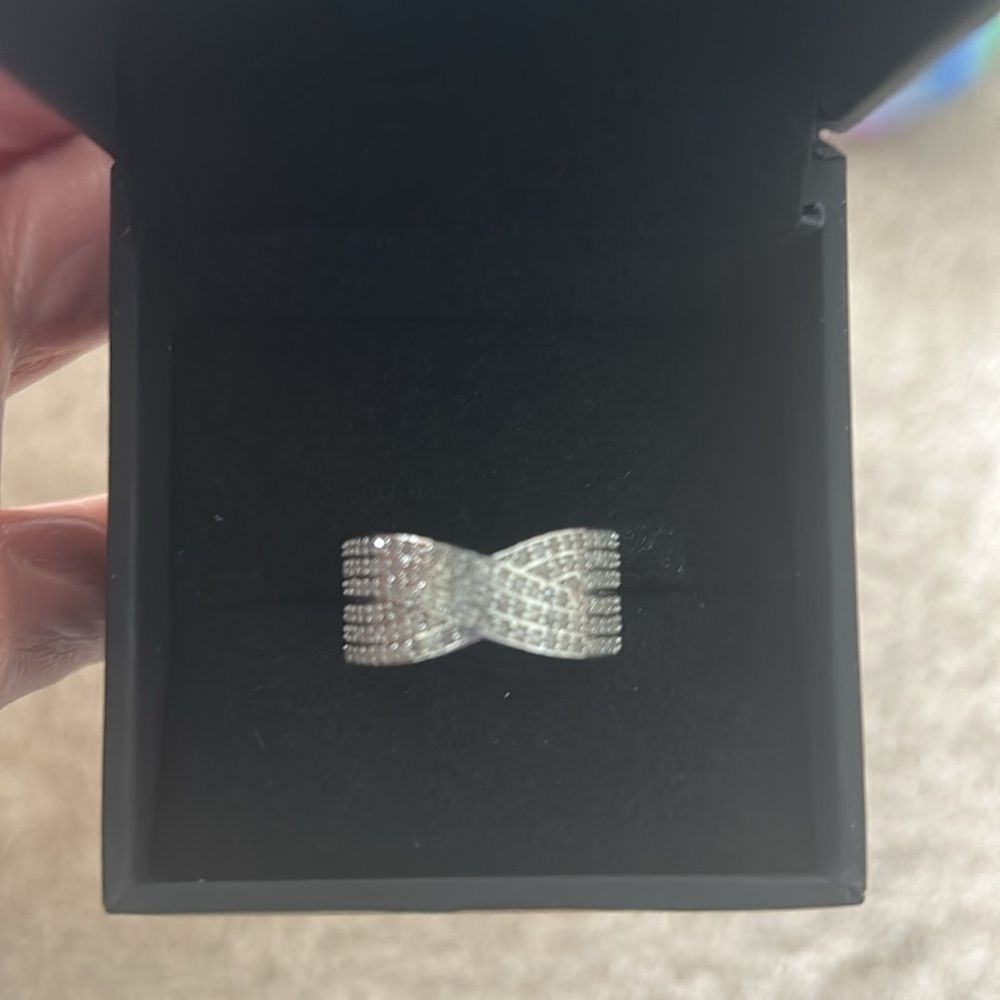 Elegant Silver Women's Ring